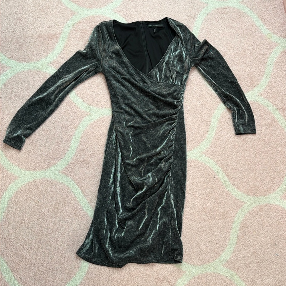 White House black market black holiday v neck dress size 2